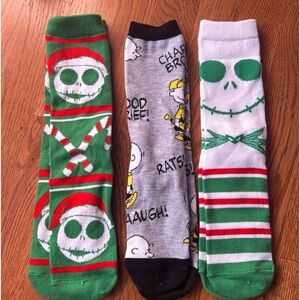 3 pairs of socks new without tags